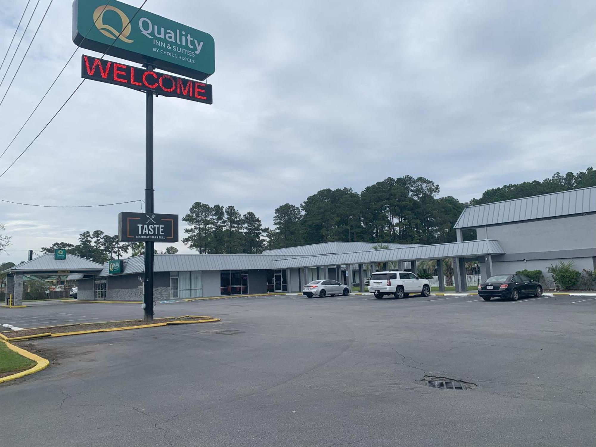 Quality Inn & Suites Hardeeville - Savannah North Dış mekan fotoğraf